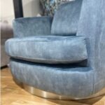 DEIMOS SWIVEL CHAIR